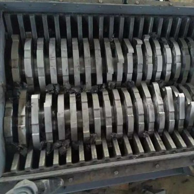 高效環保的電腦外殼粉碎機 1600型金屬粉碎機配件在建材機械中的應用